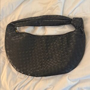 Elegant Black Woven Shoulder Bag